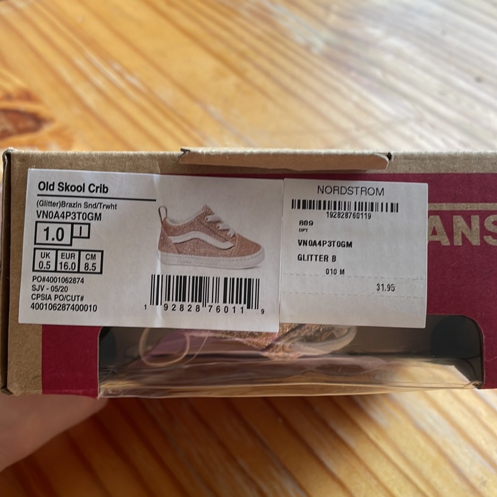 Vans Old Sokol Crib shoes. Color: Glittery Brazilian Sand, size 1 in infants.